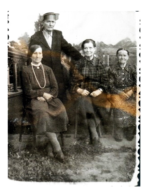 Батурко Ф. Ф.  с сестрой Ольгой  и женой Марией 